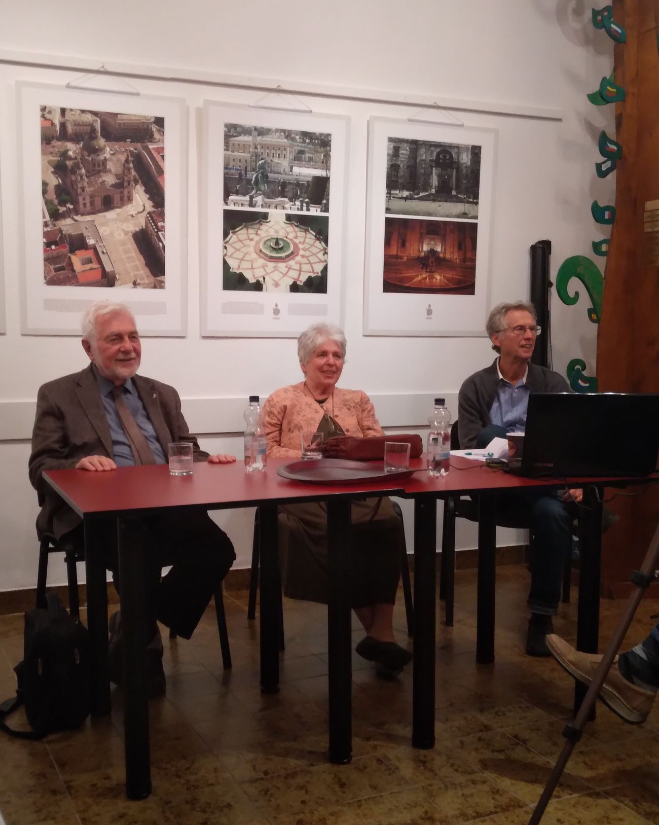 Közéleti Klub: A 21. század gazdasági és politikai forgatókönyve